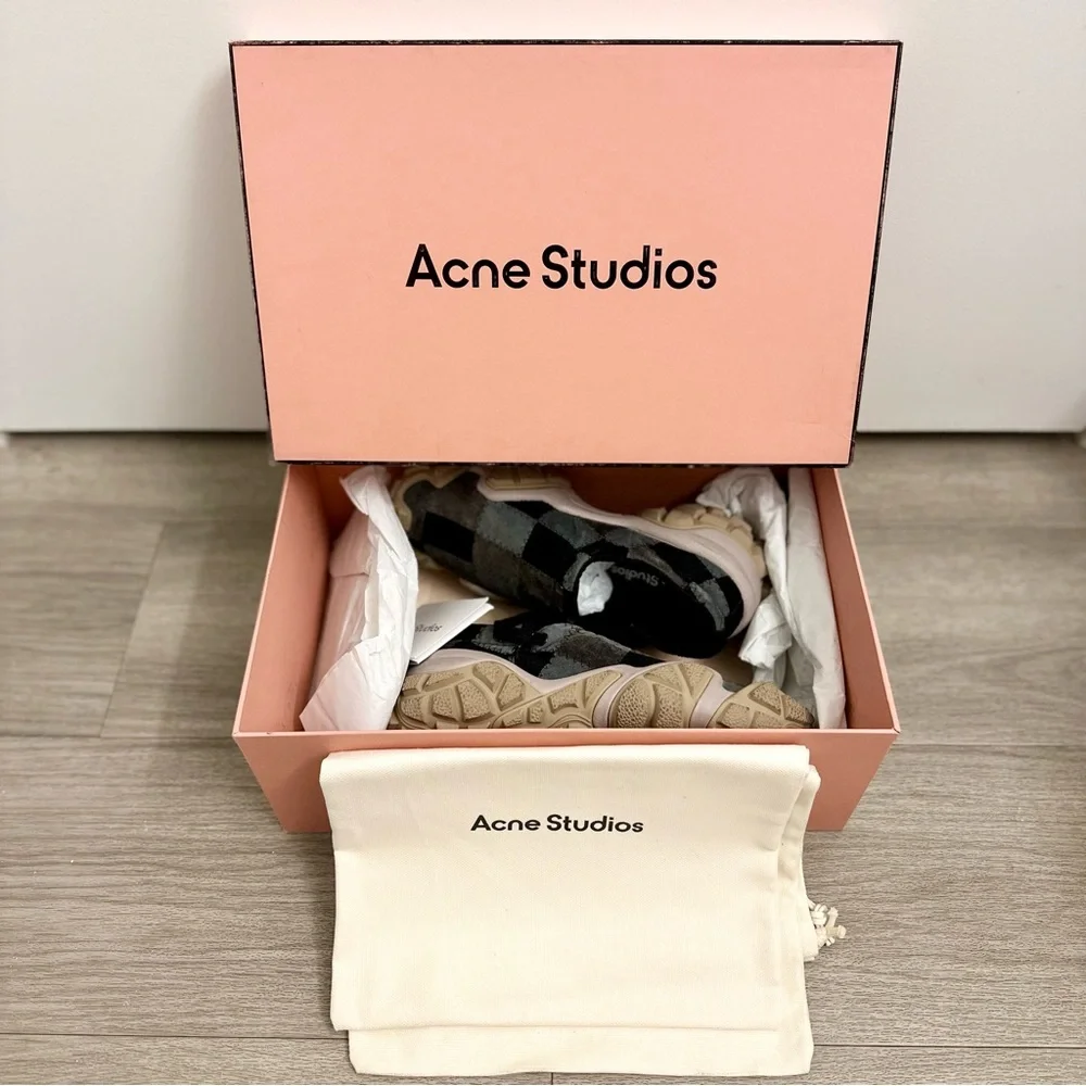Acne Studios size 37